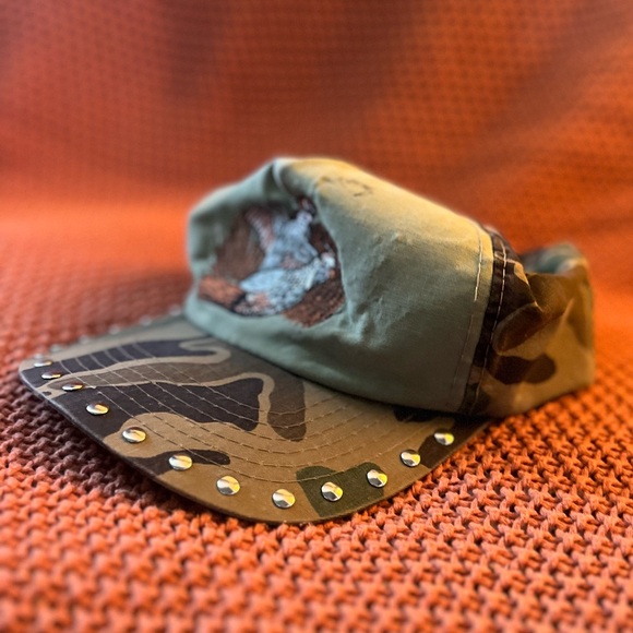 Vintage studded camo hat -one of a kind custom piece- - Picture 3 of 6